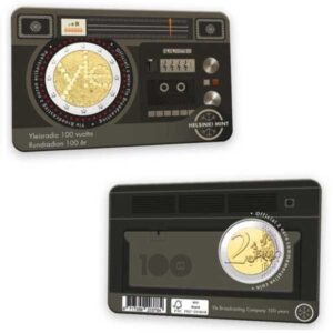 FINLANDIA 2026 2 EUROS CONMEMORATIVA BU - "100 AÑOS DE LA RADIODIFUSION FINLANDESA - YLEISRADIO" COINCARD VARIANTE IDIOMA FINLANDESA - BNC.